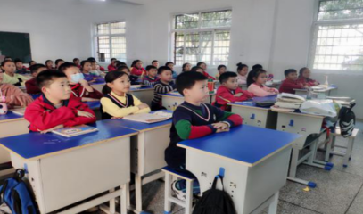 县实验小学召开“扫黄打非”主题班会