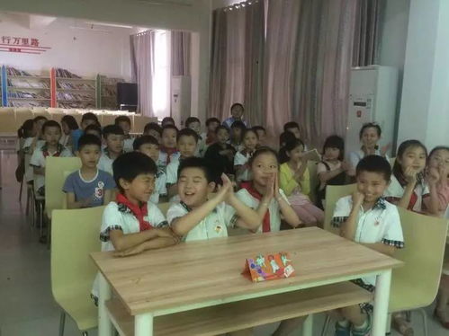阅读,最美的遇见 记区实验小学三 8 班 班班有读 最美共读 读书活动