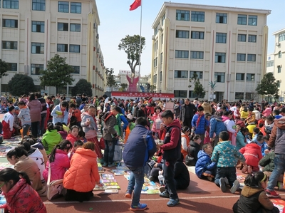 洪泽实小:读书园地春耕忙