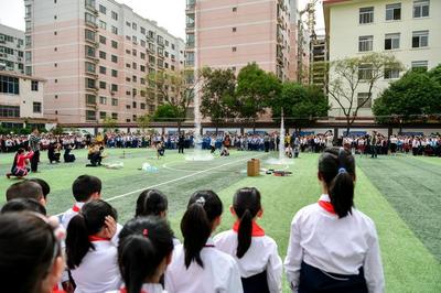 大饱眼福 莲湖区少年宫第26届“科技之春”活动举办