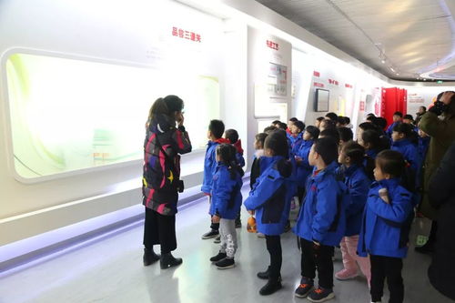 北大附属实验学校小学段国际轨学生参观三元奶厂冬季社会实践活动